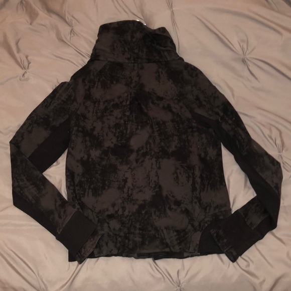 Lululemon To Class Jacket, Sz 10 - Picture 3 of 7